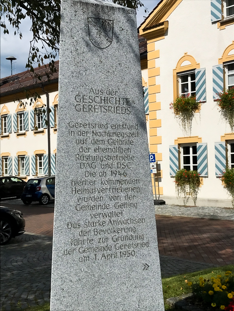 Gedenkstein am Rathaus Geretsried