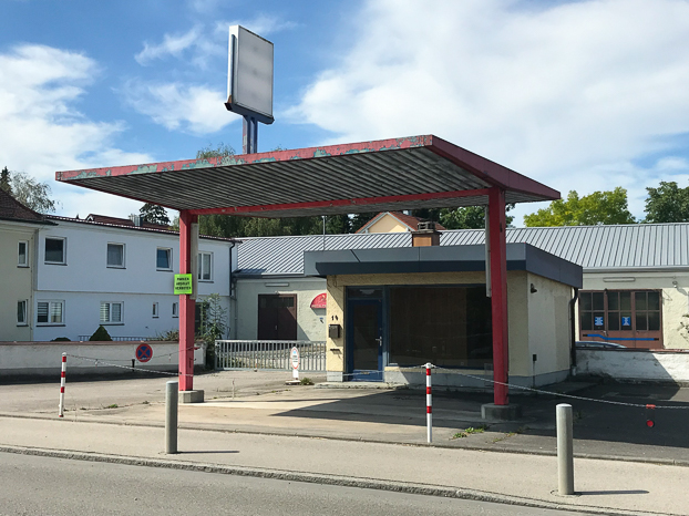 alte Tankstelle in Mintraching Grüneck